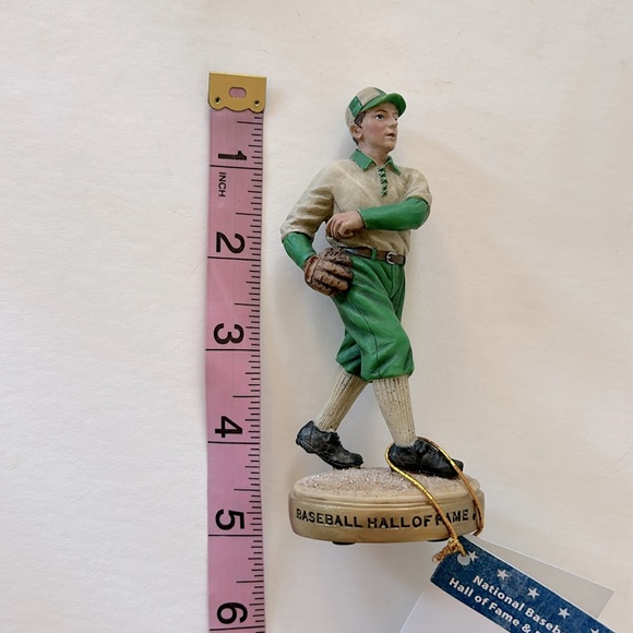 National Baseball Hall of Fame & Museum Sculpture Collection - Picture 9 of 9